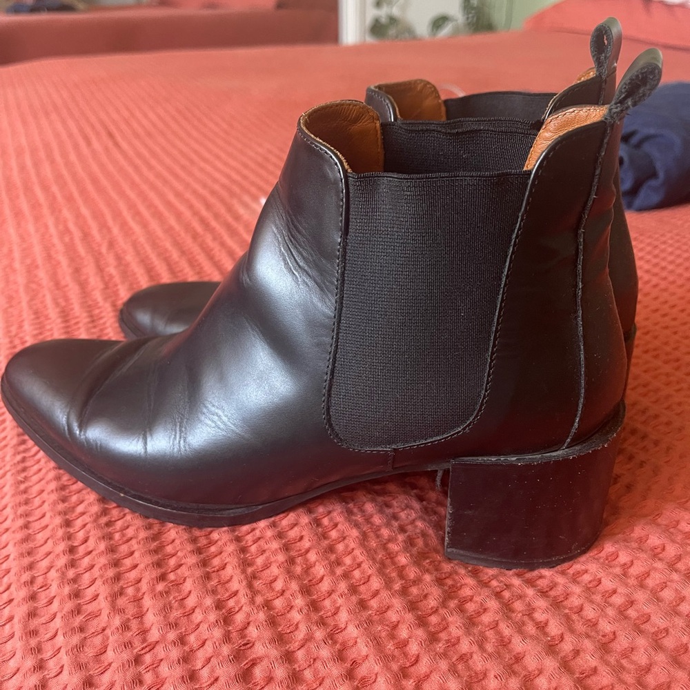 Everlane chelsea Boots